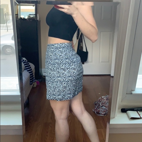 3/$25 J crew 100 % cotton skirt with pockets - Picture 4 of 7